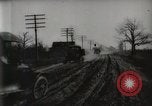 Standbild Ford Pkw und Lkw steckt in Schlamm United States USA, 1920, aus Sekunde 7 historischem Filmmaterial Videoclip 65675025336