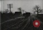 Standbild Ford Pkw und Lkw steckt in Schlamm United States USA, 1920, aus Sekunde 13 historischem Filmmaterial Videoclip 65675025336