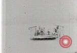 Standbild Autos fahren Sie auf River ferry United States USA, 1920, aus Sekunde 15 historischem Filmmaterial Videoclip 65675025338