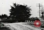 Standbild Männer und Maschinen Gebäude eine konkrete Highway United States USA, 1920, aus Sekunde 30 historischem Filmmaterial Videoclip 65675025339