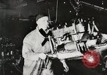 Immagine di Ford automobili e camion essendo fabbricati e utilizzati United States USA, 1922, secondo 5 filmato di repertorio 65675025342