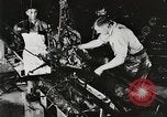 Immagine di Ford automobili e camion essendo fabbricati e utilizzati United States USA, 1922, secondo 11 filmato di repertorio 65675025342