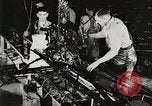 Immagine di Ford automobili e camion essendo fabbricati e utilizzati United States USA, 1922, secondo 17 filmato di repertorio 65675025342