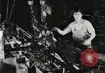 Immagine di Ford automobili e camion essendo fabbricati e utilizzati United States USA, 1922, secondo 19 filmato di repertorio 65675025342