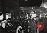 Immagine di Ford automobili e camion essendo fabbricati e utilizzati United States USA, 1922, secondo 23 filmato di repertorio 65675025342