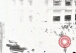 Image Début des contrôles de trafic pour les véhicules et les piétons dans les villes américaines United States USA, 1925, de la seconde 25 séquences d'archives historiques vidéo 65675025348
