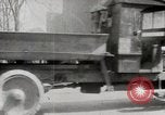 Image Début des contrôles de trafic pour les véhicules et les piétons dans les villes américaines United States USA, 1925, de la seconde 50 séquences d'archives historiques vidéo 65675025348