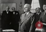 Immagine di Generale Marshall è giurato in Washington DC USA, 1947, secondo 12 filmato di repertorio 65675025349