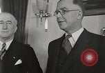 Immagine di Generale Marshall è giurato in Washington DC USA, 1947, secondo 15 filmato di repertorio 65675025349