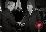 Immagine di Generale Marshall è giurato in Washington DC USA, 1947, secondo 18 filmato di repertorio 65675025349
