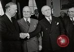 Immagine di Generale Marshall è giurato in Washington DC USA, 1947, secondo 26 filmato di repertorio 65675025349
