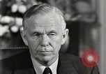 Immagine di George C Marshal Washington DC USA, 1947, secondo 53 filmato di repertorio 65675025350
