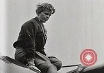 Immagine di Amelia Earhart Putnam Londonderry Irlanda, 1932, secondo 22 filmato di repertorio 65675025355