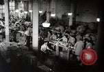 Image colis Croix-Rouge Mindanao Philippines, 1944, de la seconde 12 séquences d'archives historiques vidéo 65675025362