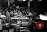 Image colis Croix-Rouge Mindanao Philippines, 1944, de la seconde 16 séquences d'archives historiques vidéo 65675025362