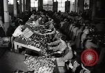 Image colis Croix-Rouge Mindanao Philippines, 1944, de la seconde 24 séquences d'archives historiques vidéo 65675025362
