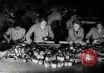 Image colis Croix-Rouge Mindanao Philippines, 1944, de la seconde 29 séquences d'archives historiques vidéo 65675025362