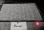 Image colis Croix-Rouge Mindanao Philippines, 1944, de la seconde 40 séquences d'archives historiques vidéo 65675025362