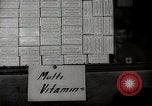 Image colis Croix-Rouge Mindanao Philippines, 1944, de la seconde 41 séquences d'archives historiques vidéo 65675025362