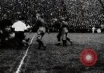 Standbild Kamera Männer mit der Hand durchgedreht motion picture Kameras United States USA, 1924, aus Sekunde 16 historischem Filmmaterial Videoclip 65675025384