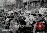 Standbild Busy Market Street United States USA, 1919, aus Sekunde 8 historischem Filmmaterial Videoclip 65675025398