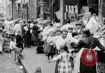 Standbild Busy Market Street United States USA, 1919, aus Sekunde 11 historischem Filmmaterial Videoclip 65675025398