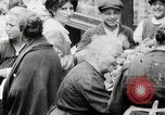 Standbild Busy Market Street United States USA, 1919, aus Sekunde 20 historischem Filmmaterial Videoclip 65675025398