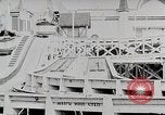 Immagine di Gente che si diverte a siepi Park Coney Island New York City USA, 1919, secondo 32 filmato di repertorio 65675025406