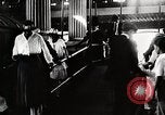 Immagine di Gente che si diverte a siepi Park Coney Island New York City USA, 1919, secondo 47 filmato di repertorio 65675025406