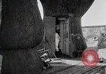 Immagine di Gigante elefante in legno con pelle di stagno martellato Margate New Jersey USA, 1919, secondo 15 filmato di repertorio 65675025408