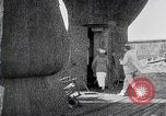 Immagine di Gigante elefante in legno con pelle di stagno martellato Margate New Jersey USA, 1919, secondo 17 filmato di repertorio 65675025408