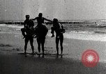 Immagine di Le donne e gli uomini Atlantic City New Jersey USA, 1919, secondo 7 filmato di repertorio 65675025409