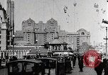 Immagine di Le donne e gli uomini Atlantic City New Jersey USA, 1919, secondo 23 filmato di repertorio 65675025409