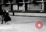 Standbild Eiskunstlauf United States USA, 1919, aus Sekunde 25 historischem Filmmaterial Videoclip 65675025412