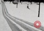 Standbild Luge Rennen United States USA, 1919, aus Sekunde 14 historischem Filmmaterial Videoclip 65675025414