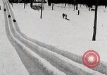Standbild Luge Rennen United States USA, 1919, aus Sekunde 17 historischem Filmmaterial Videoclip 65675025414
