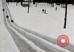 Standbild Luge Rennen United States USA, 1919, aus Sekunde 18 historischem Filmmaterial Videoclip 65675025414