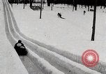 Standbild Luge Rennen United States USA, 1919, aus Sekunde 22 historischem Filmmaterial Videoclip 65675025414