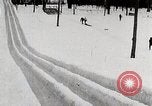 Standbild Luge Rennen United States USA, 1919, aus Sekunde 23 historischem Filmmaterial Videoclip 65675025414