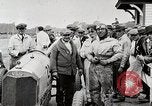 Standbild Dario Resta und Mercedes Rennwagen Nummer 24 Minnesota United States USA, 1915, aus Sekunde 3 historischem Filmmaterial Videoclip 65675025415
