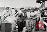 Standbild Dario Resta und Mercedes Rennwagen Nummer 24 Minnesota United States USA, 1915, aus Sekunde 8 historischem Filmmaterial Videoclip 65675025415