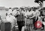 Standbild Dario Resta und Mercedes Rennwagen Nummer 24 Minnesota United States USA, 1915, aus Sekunde 11 historischem Filmmaterial Videoclip 65675025415