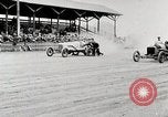 Standbild Dario Resta und Mercedes Rennwagen Nummer 24 Minnesota United States USA, 1915, aus Sekunde 12 historischem Filmmaterial Videoclip 65675025415