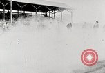 Standbild Dario Resta und Mercedes Rennwagen Nummer 24 Minnesota United States USA, 1915, aus Sekunde 15 historischem Filmmaterial Videoclip 65675025415