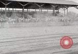 Standbild Dario Resta und Mercedes Rennwagen Nummer 24 Minnesota United States USA, 1915, aus Sekunde 21 historischem Filmmaterial Videoclip 65675025415