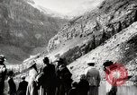 Standbild Stadt Menschen Klettern Western United States USA, 1919, aus Sekunde 7 historischem Filmmaterial Videoclip 65675025422