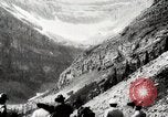 Standbild Stadt Menschen Klettern Western United States USA, 1919, aus Sekunde 9 historischem Filmmaterial Videoclip 65675025422