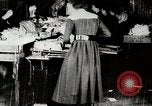Image American women United States USA, 1919, de la seconde 12 séquences d'archives historiques vidéo 65675025425
