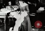 Image American women United States USA, 1919, de la seconde 13 séquences d'archives historiques vidéo 65675025425