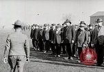 Standbild Ausbildung amerikanischer Soldaten Ersten Weltkrieg United States USA, 1917, aus Sekunde 5 historischem Filmmaterial Videoclip 65675025430